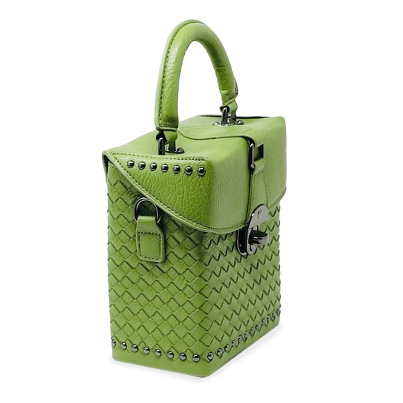 Vivorosa Zuni Bucket Bag! - Picture 3 of 7